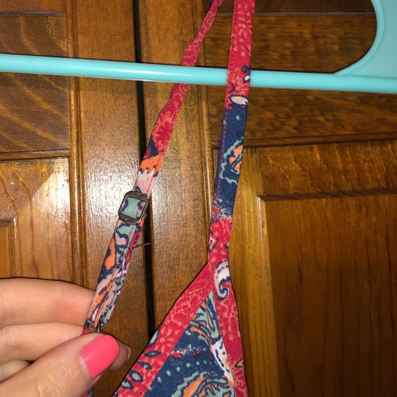 Hollister Tank Top Floral Pattern Size XS - Picture 5 of 7